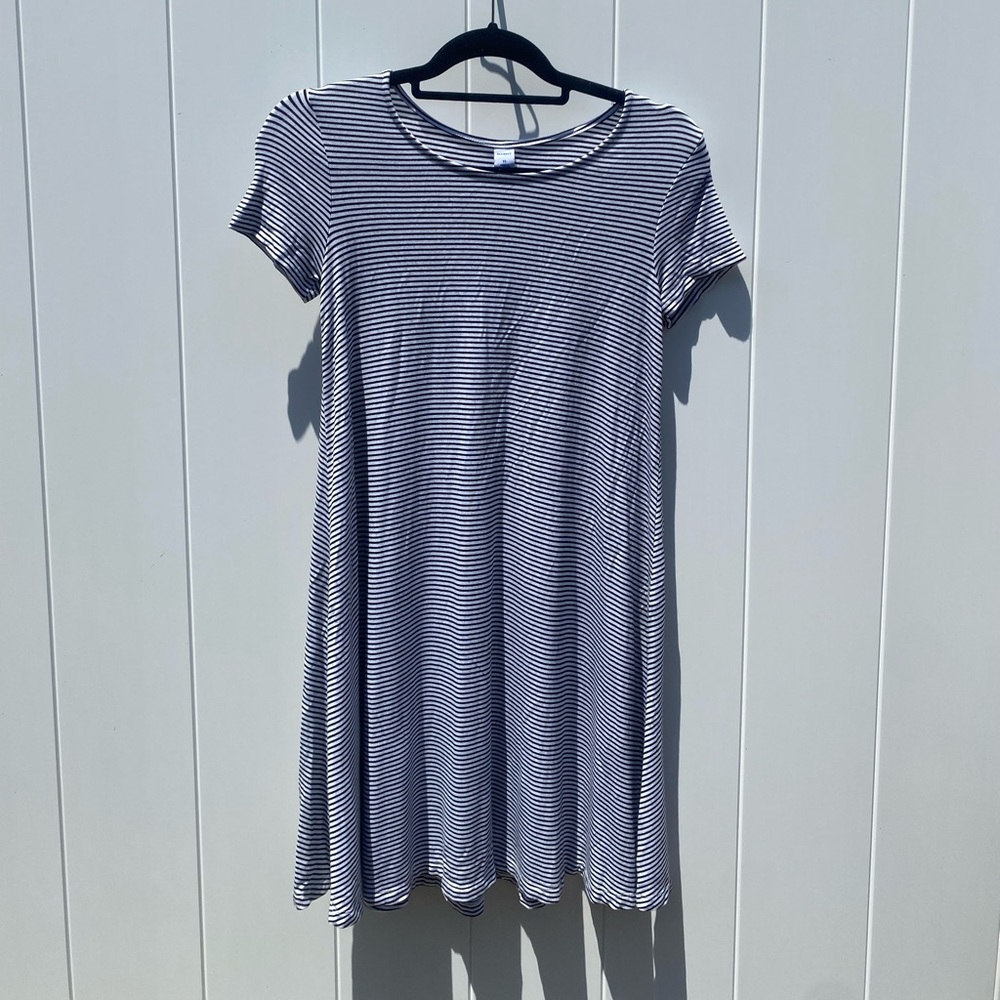 Old Navy Black and White Striped T-Shirt Dress with scoop neck Size XS